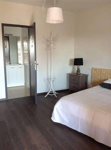 Hotel The Resid For Calixte Pérouges Esterno foto