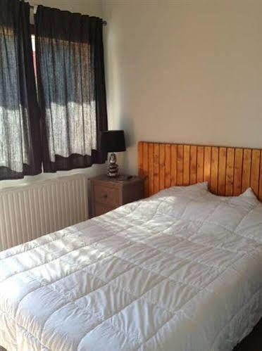 Hotel The Resid For Calixte Pérouges Esterno foto