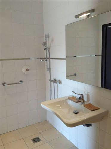 Hotel The Resid For Calixte Pérouges Esterno foto